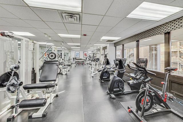 5320 N Sheridan Road 2507, Chicago, IL 60640