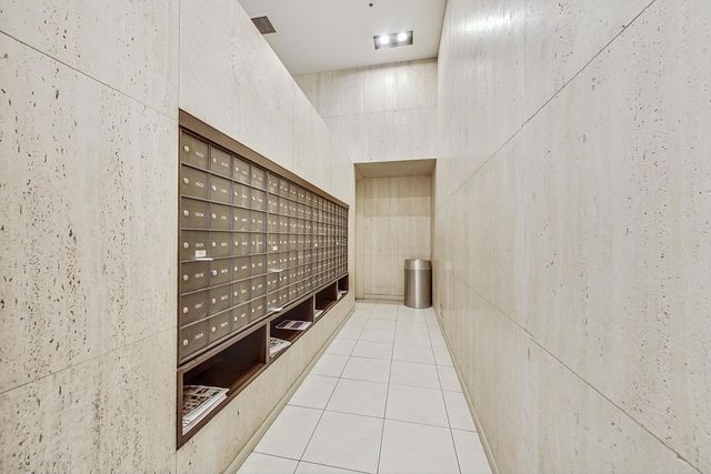 5320 N Sheridan Road 2507, Chicago, IL 60640