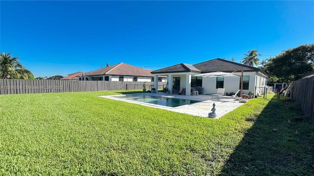 17320 SW 92nd Ct, Palmetto Bay, FL 33157