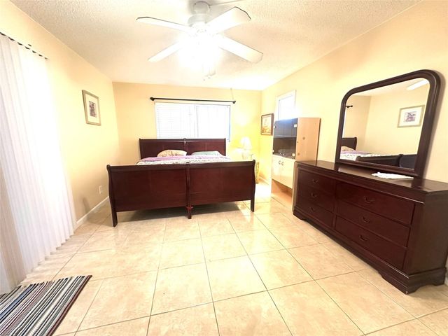 489 Tilford 489, Deerfield Beach, FL 33442