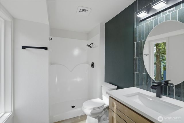 5205 59th Court SW, Olympia, WA 98512