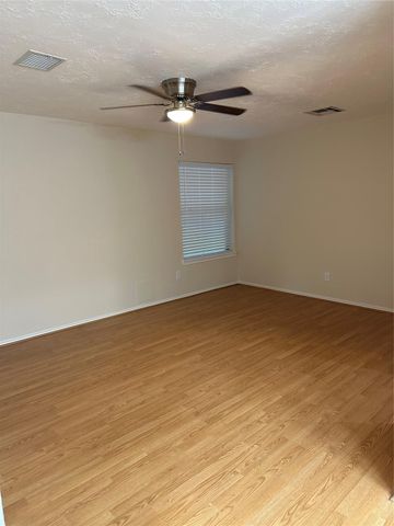 3706 Luton Park Drive, Houston, TX 77082