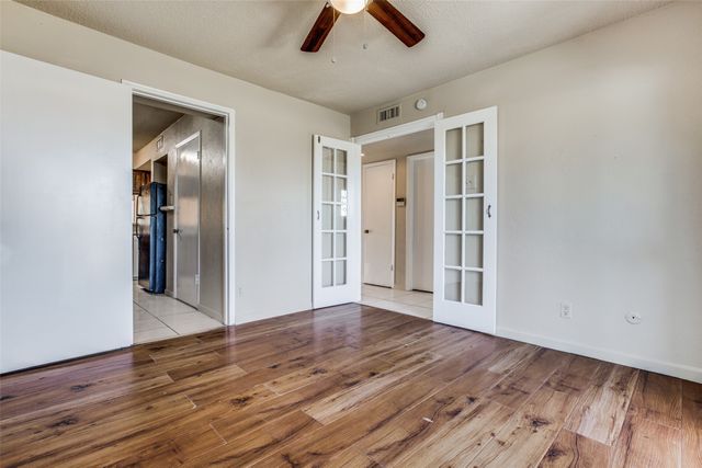 4146 Towngate Boulevard, Garland, TX 75041
