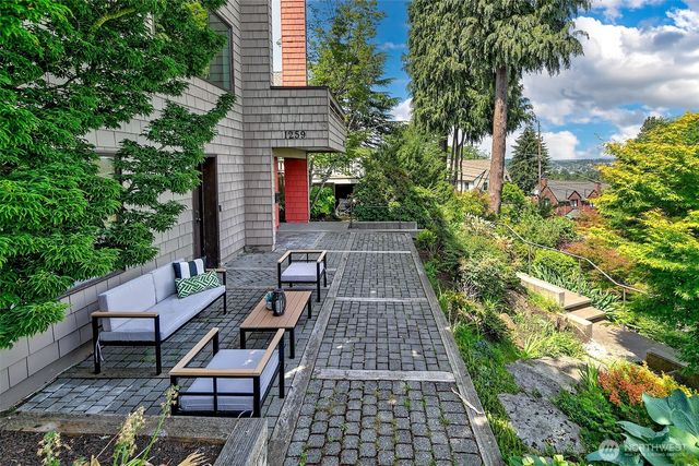 1259 23rd Avenue E, Seattle, WA 98112