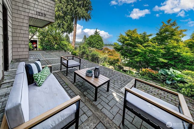 1259 23rd Avenue E, Seattle, WA 98112
