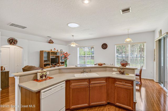 785 SE Parsons Circle SE, Palm Bay, FL 32909