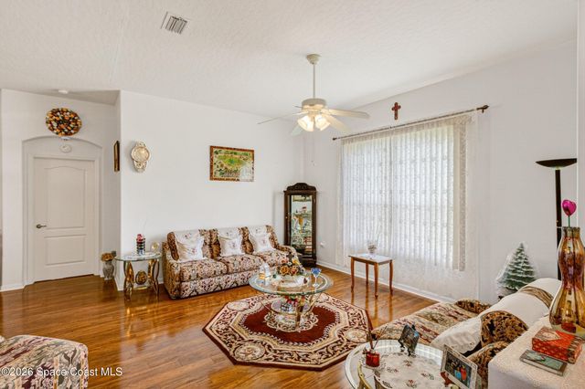 785 SE Parsons Circle SE, Palm Bay, FL 32909