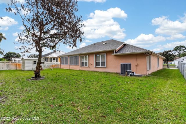 785 SE Parsons Circle SE, Palm Bay, FL 32909