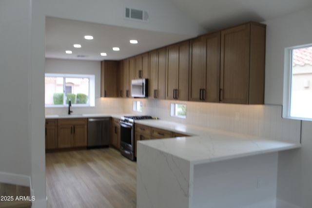 2134 W PENINSULA Circle, Chandler, AZ 85248