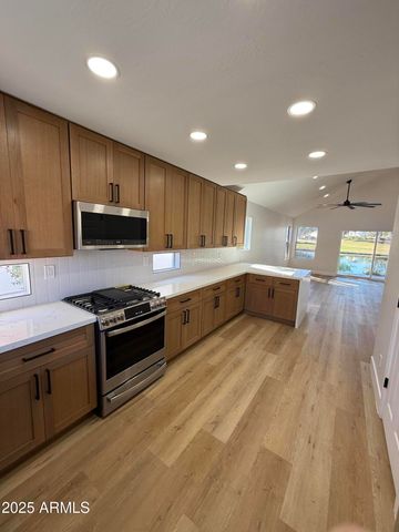 2134 W PENINSULA Circle, Chandler, AZ 85248