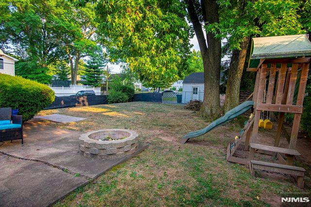 78 Dudley Drive, Bergenfield, NJ 07621