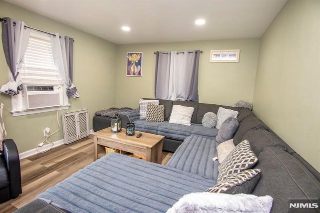78 Dudley Drive, Bergenfield, NJ 07621