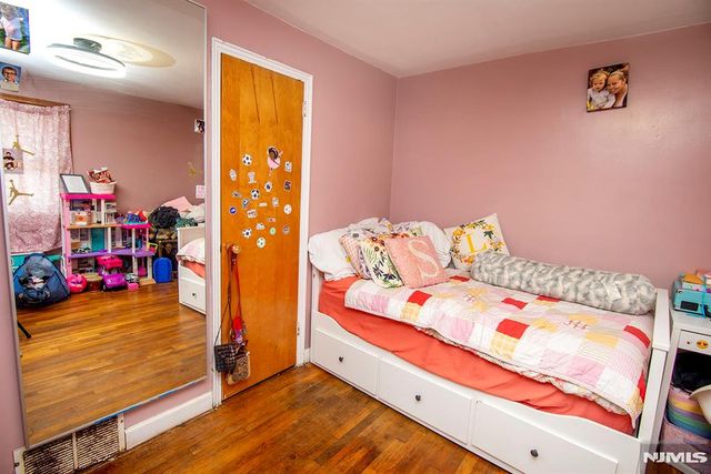 78 Dudley Drive, Bergenfield, NJ 07621