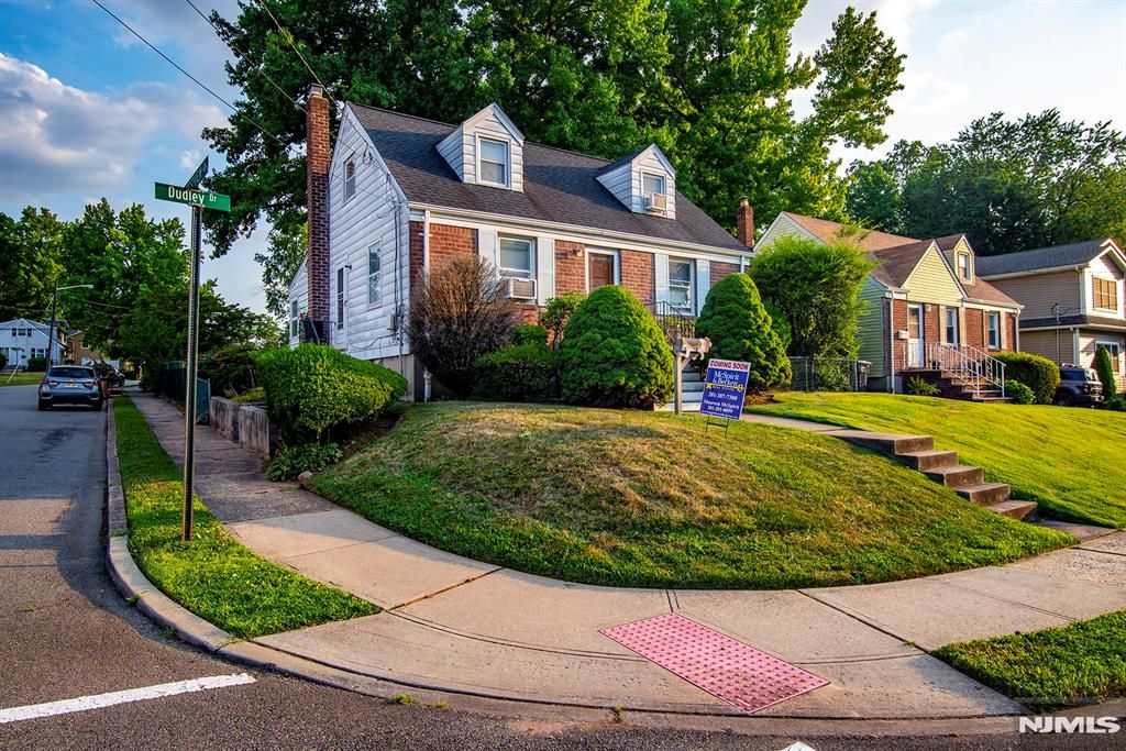 78 Dudley Drive, Bergenfield, NJ 07621