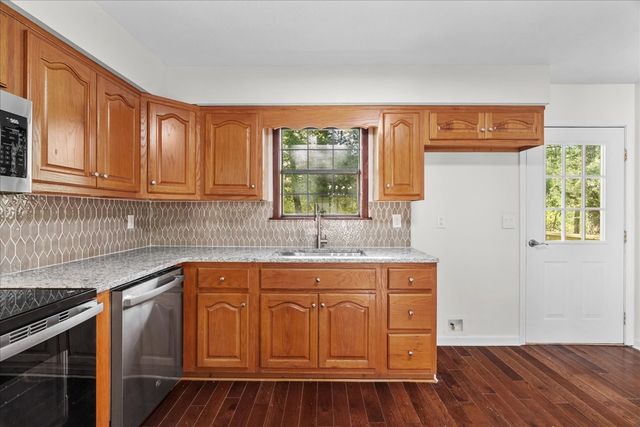 4318 E Nance Springs Road, Dalton, GA 30721