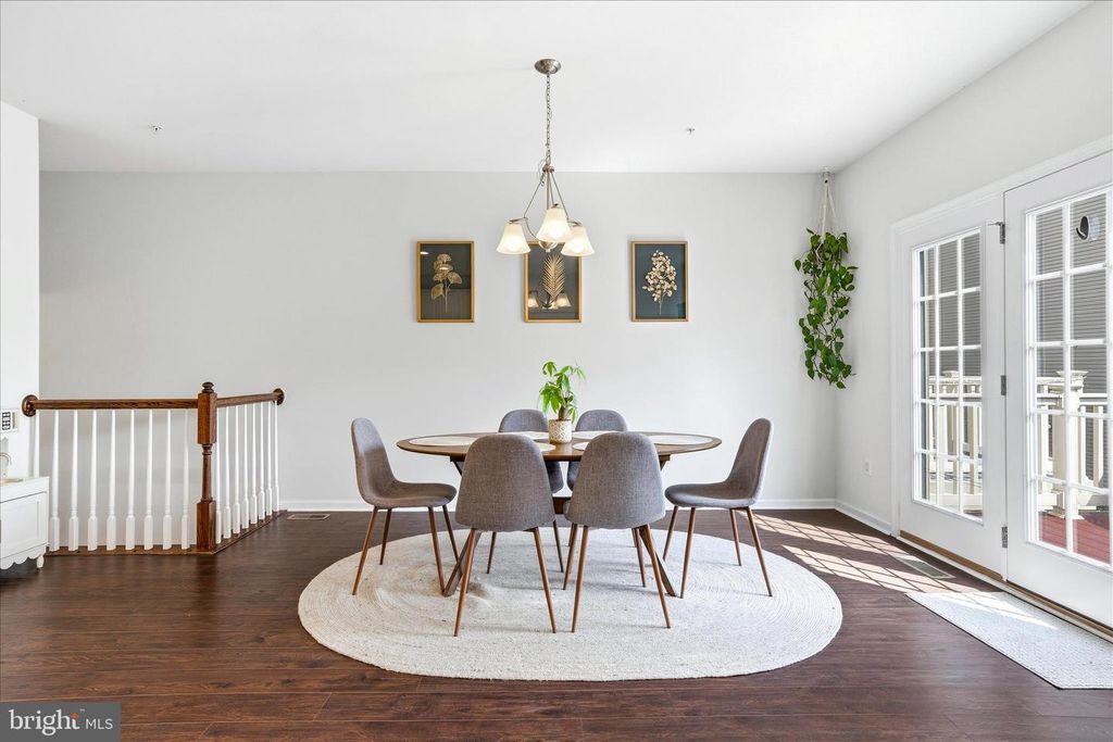 Image 13 of property listing at 5923 LEBEN DR, Frederick, MD 21703