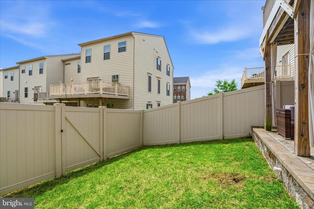 Image 42 of property listing at 5923 LEBEN DR, Frederick, MD 21703