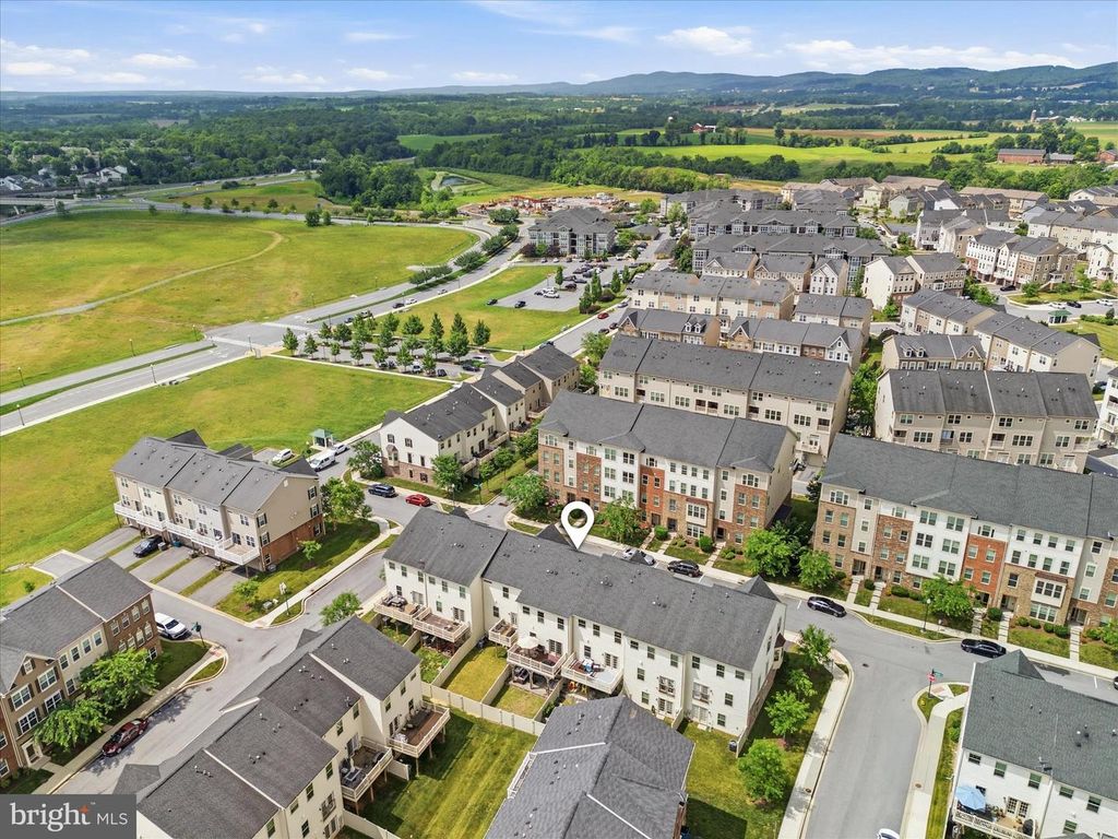 Image 45 of property listing at 5923 LEBEN DR, Frederick, MD 21703