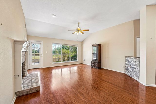 19413 Kennemer DR, Pflugerville, TX 78660