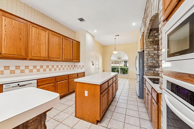 19413 Kennemer DR, Pflugerville, TX 78660