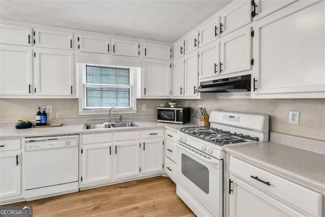 5284 Wydella Road SW, Lilburn, GA 30047