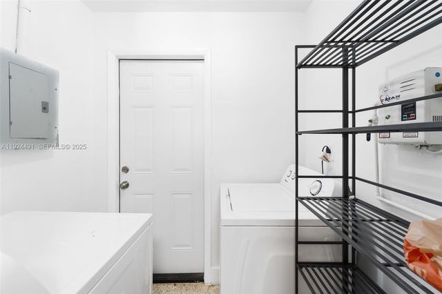 3491 Shipping Ave 3491, Miami, FL 33133