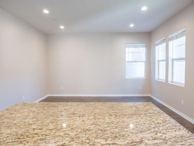 520 Nile River Drive, Oxnard, CA 93036