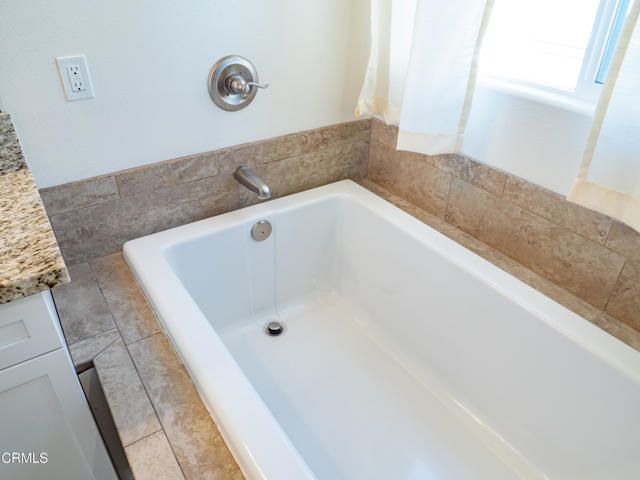 520 Nile River Drive, Oxnard, CA 93036