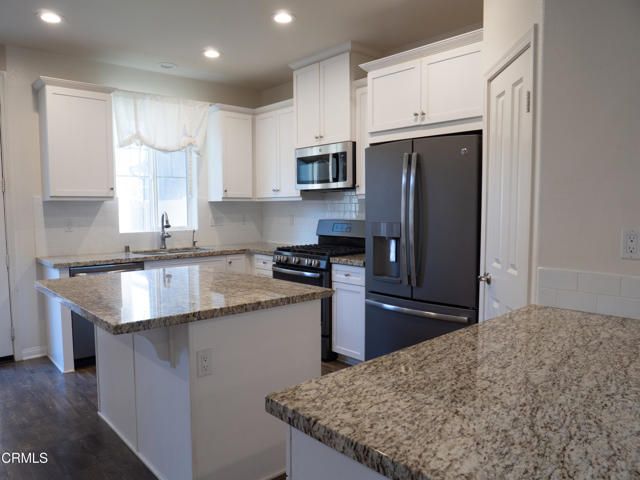 520 Nile River Drive, Oxnard, CA 93036