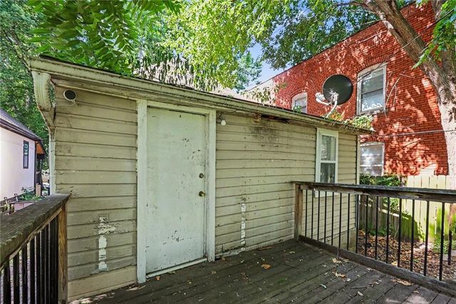 3220 E 11th Street, Kansas City, MO 64127