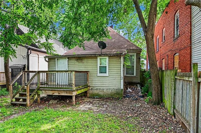 3220 E 11th Street, Kansas City, MO 64127