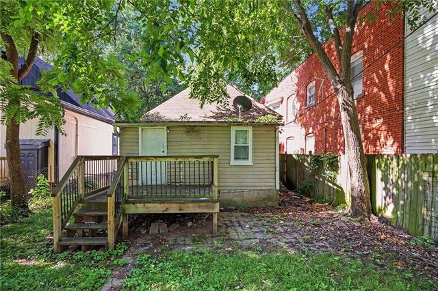 3220 E 11th Street, Kansas City, MO 64127