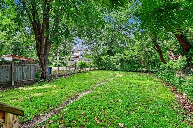 3220 E 11th Street, Kansas City, MO 64127