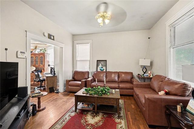 3220 E 11th Street, Kansas City, MO 64127