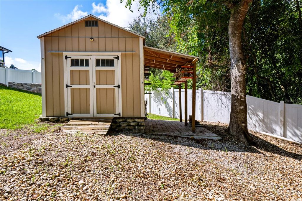 Image 26 of property listing at 16208 ARROWHEAD TRAIL, Clermont, FL 34711