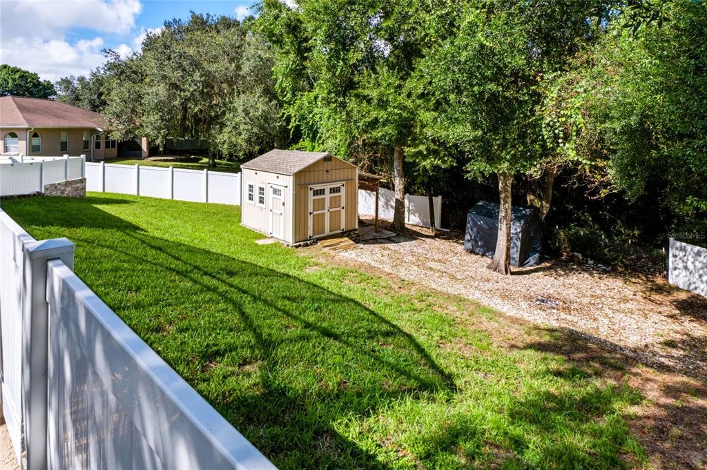 Image 31 of property listing at 16208 ARROWHEAD TRAIL, Clermont, FL 34711