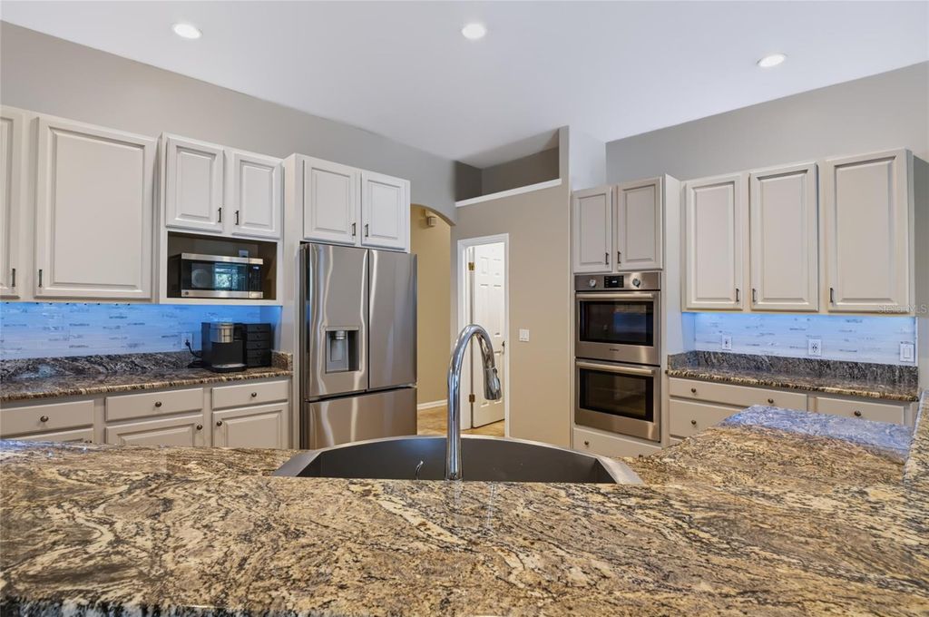 Image 5 of property listing at 16208 ARROWHEAD TRAIL, Clermont, FL 34711