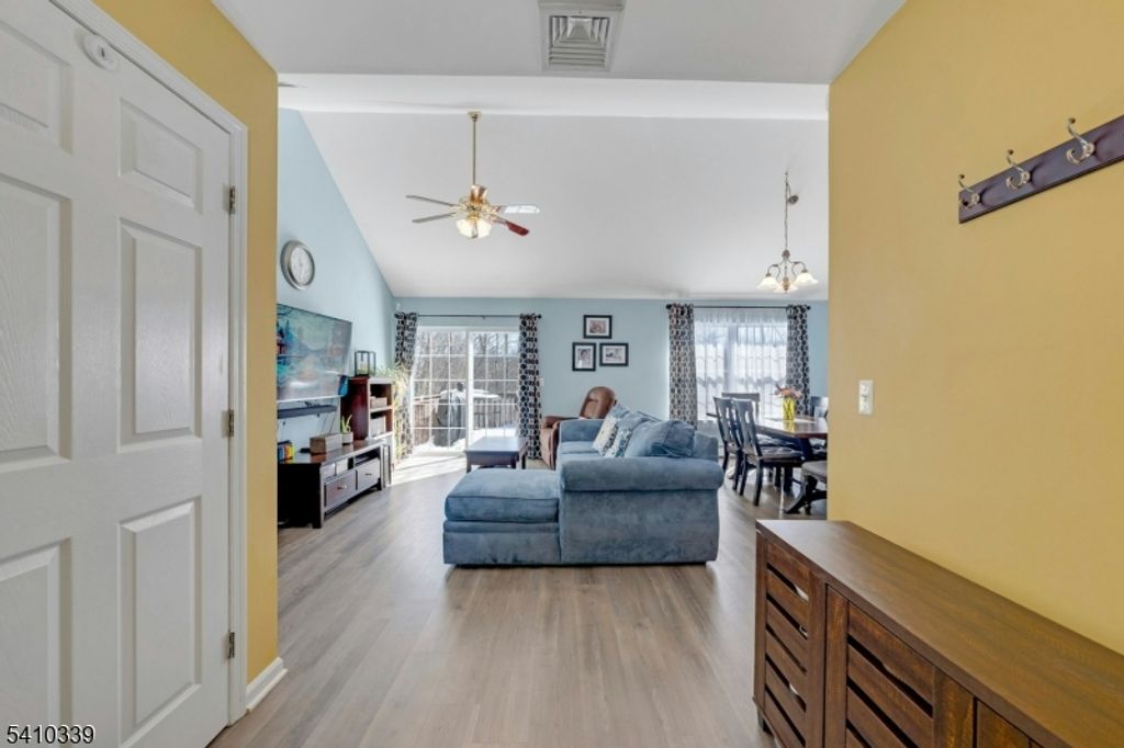 5656 Berkshire Valley Rd, Jefferson Twp., NJ 07438 — photo 5