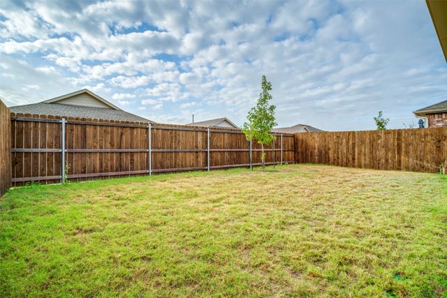 14124 Calderwood Street, Pilot Point, TX 76258