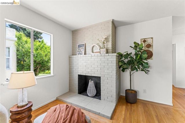 5832 San Jose Ave, Richmond, CA 94804