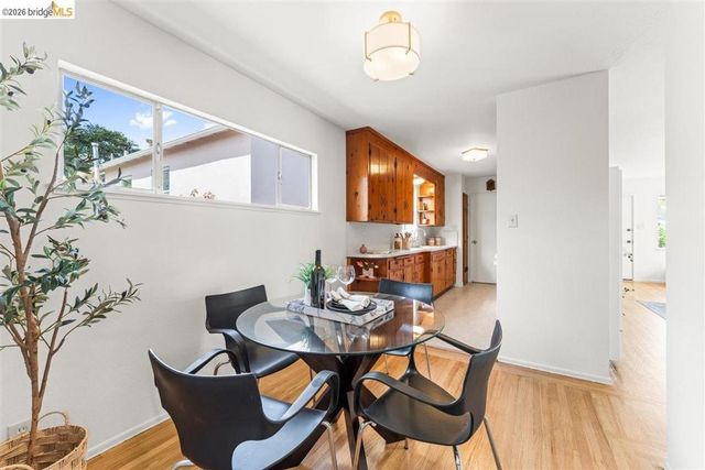 5832 San Jose Ave, Richmond, CA 94804