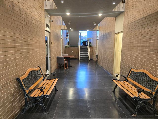 3425 W Peterson Avenue, Chicago, IL 60659