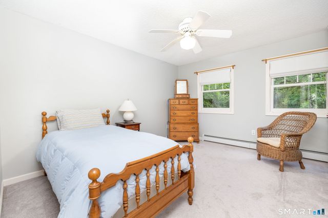 31 Knollwood Drive, New Hartford, CT 06057