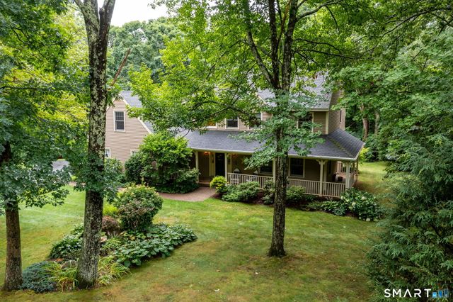 31 Knollwood Drive, New Hartford, CT 06057