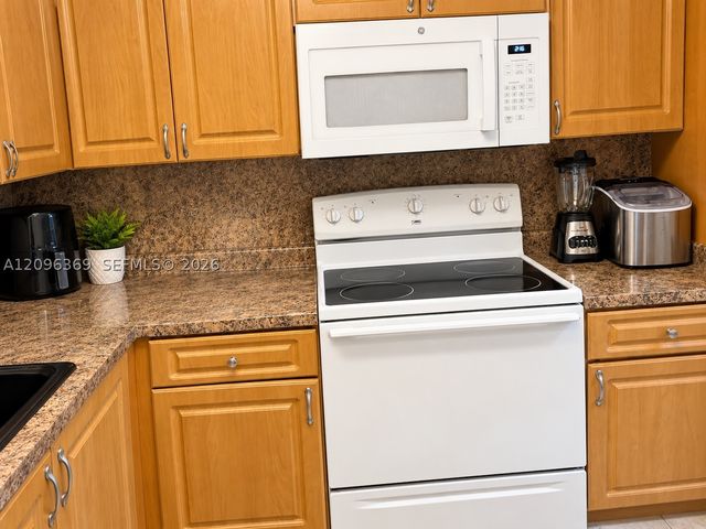 3031 NW 69th Ter, Miami, FL 33147