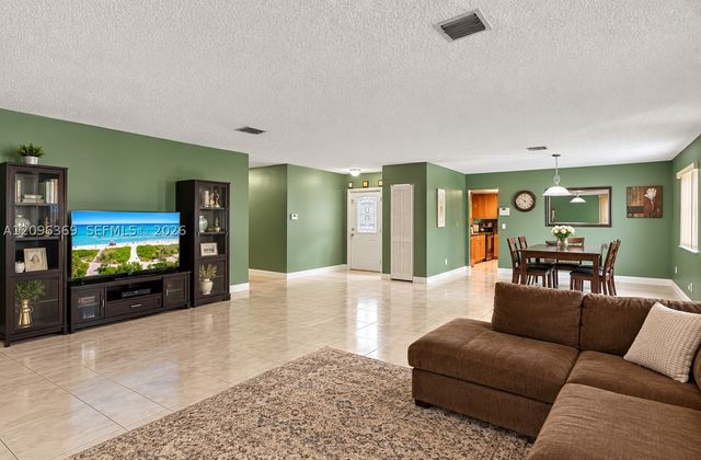 3031 NW 69th Ter, Miami, FL 33147