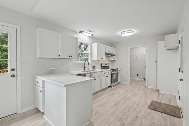 1327 Winterberry Avenue, Goose Creek, SC 29445