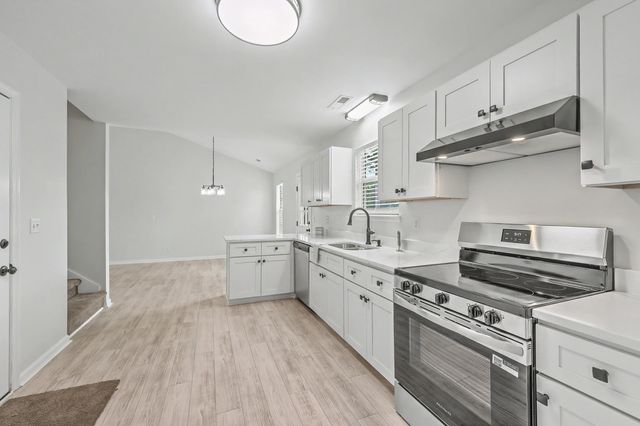1327 Winterberry Avenue, Goose Creek, SC 29445