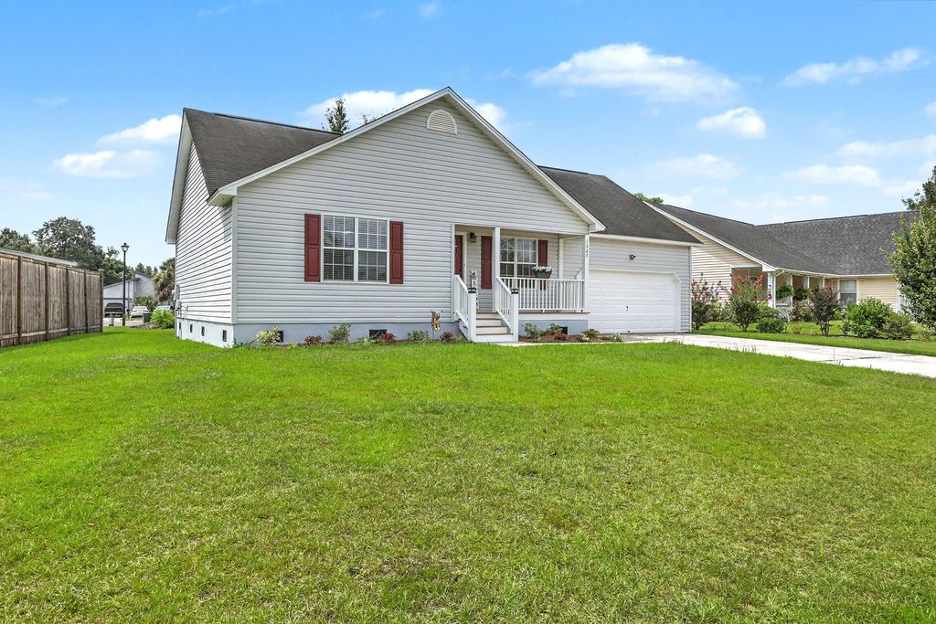 1327 Winterberry Avenue, Goose Creek, SC 29445