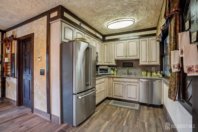 1453 Tooz Place, South Plainfield, NJ 07080